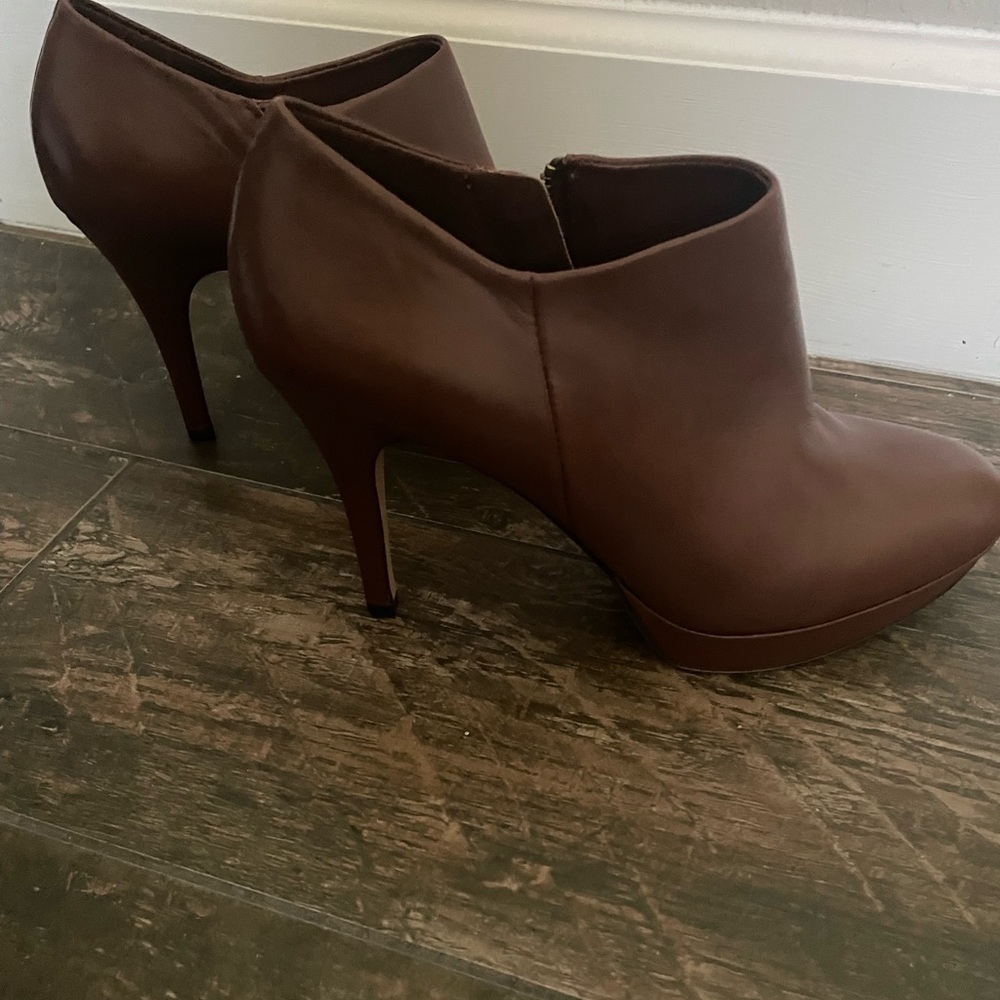 Vince Camuto Chic Brown Heeled Boots